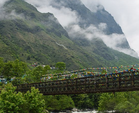 Gateway to Snow: Gangtok & Lachung Escape