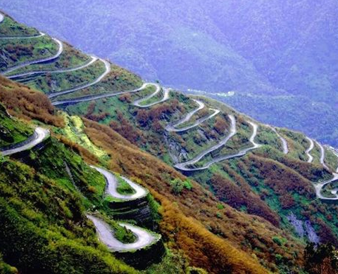 Curves of the Clouds: The Zuluk Escape